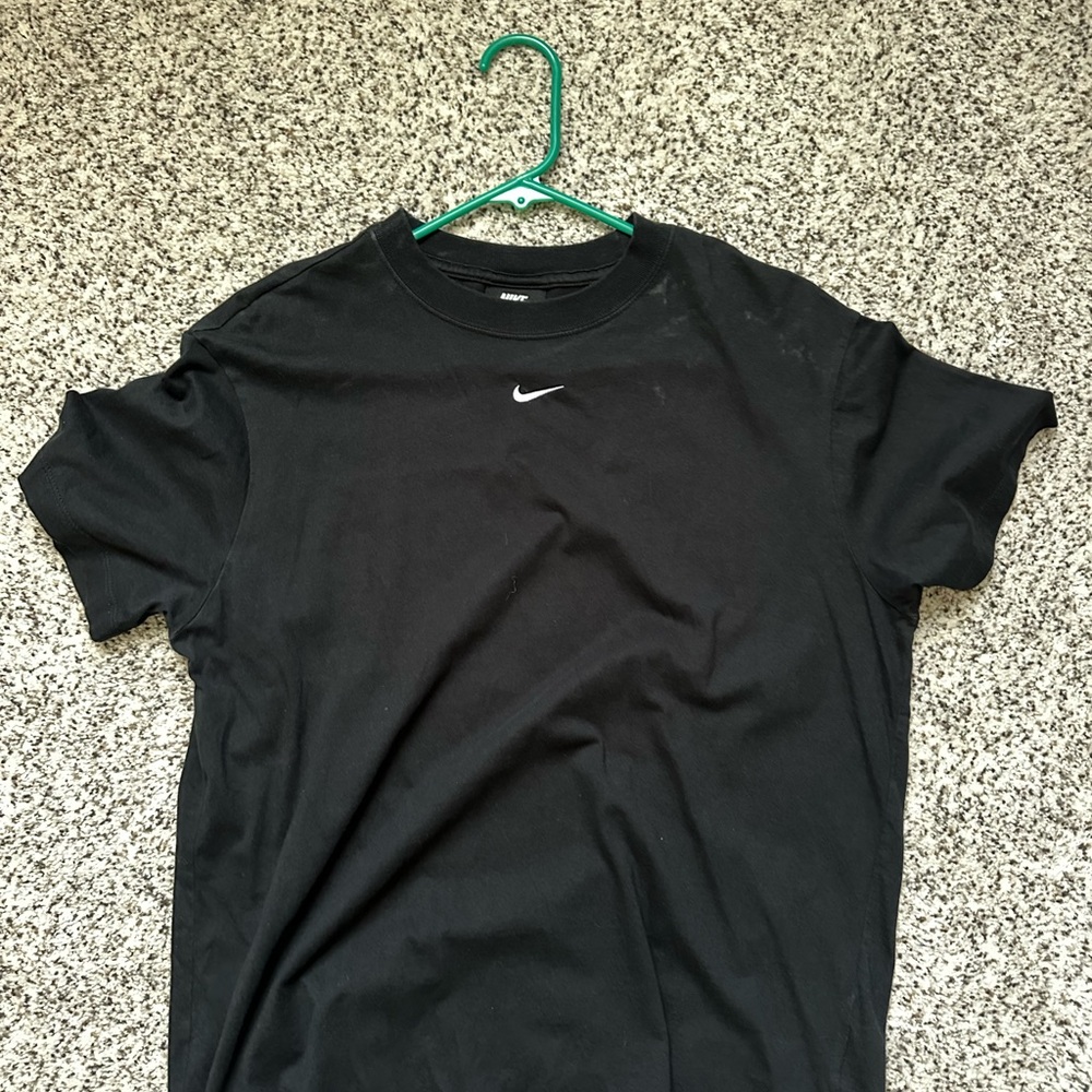 Nike Black T-Shirt - Middle Nike Logo
